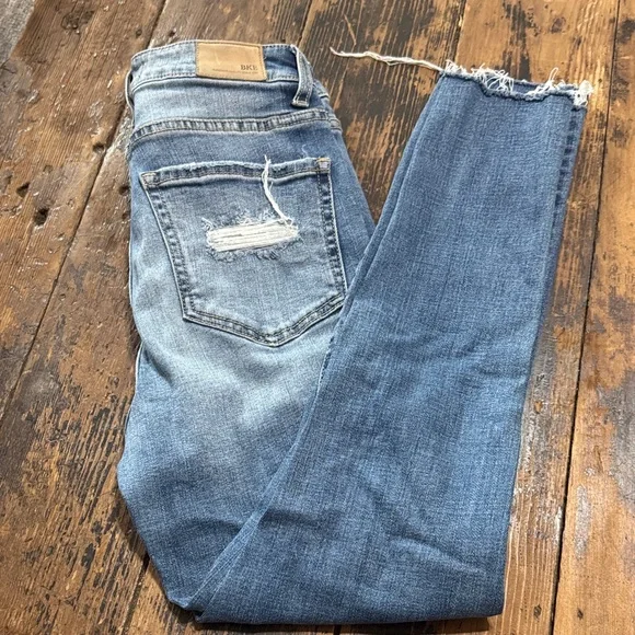 BKE Women's Two-Tone Blue Skinny Jeans with Raw Hem - Picture 1 of 6